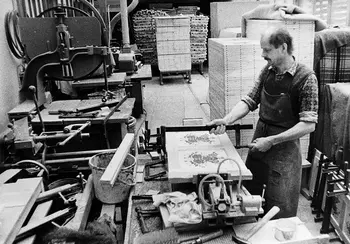 Karl Golbs Montage Kleinmöbel DDR-945-660.JPG